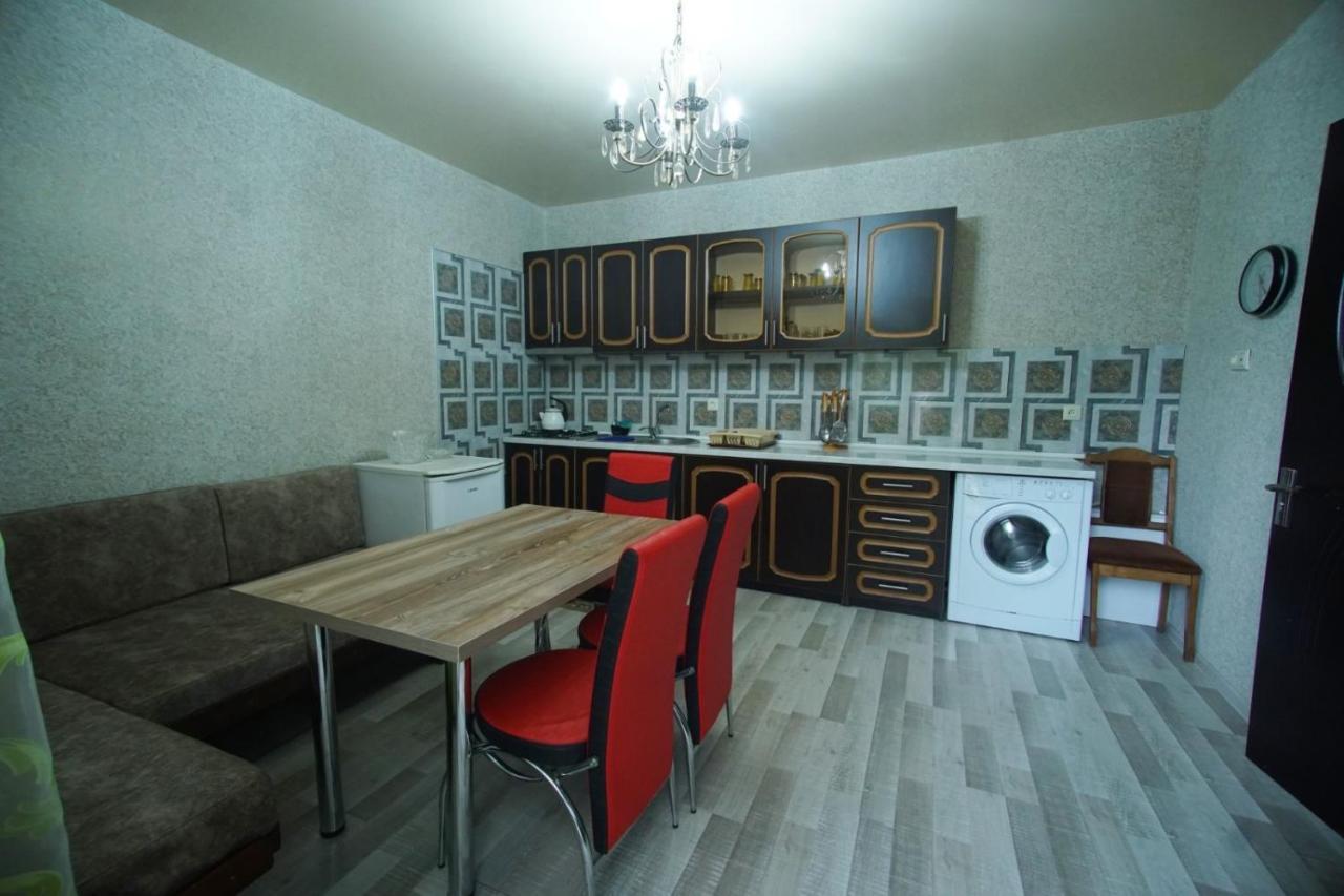 Hotel Edelweiss Кутаїсі Екстер'єр фото