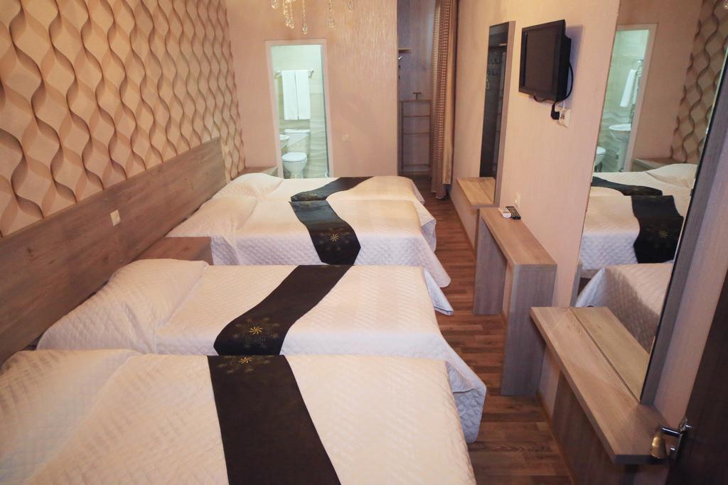 Hotel Edelweiss Кутаїсі Екстер'єр фото