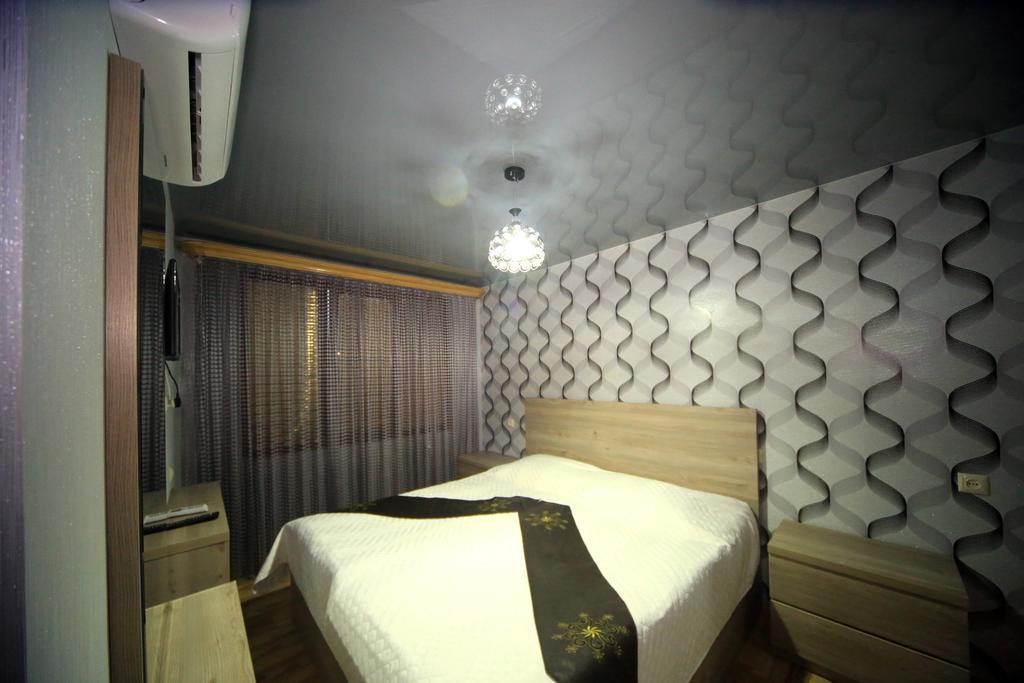 Hotel Edelweiss Кутаїсі Екстер'єр фото