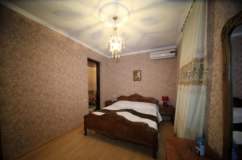 Hotel Edelweiss Кутаїсі Екстер'єр фото