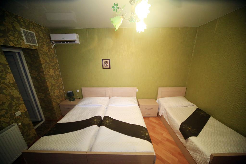Hotel Edelweiss Кутаїсі Екстер'єр фото
