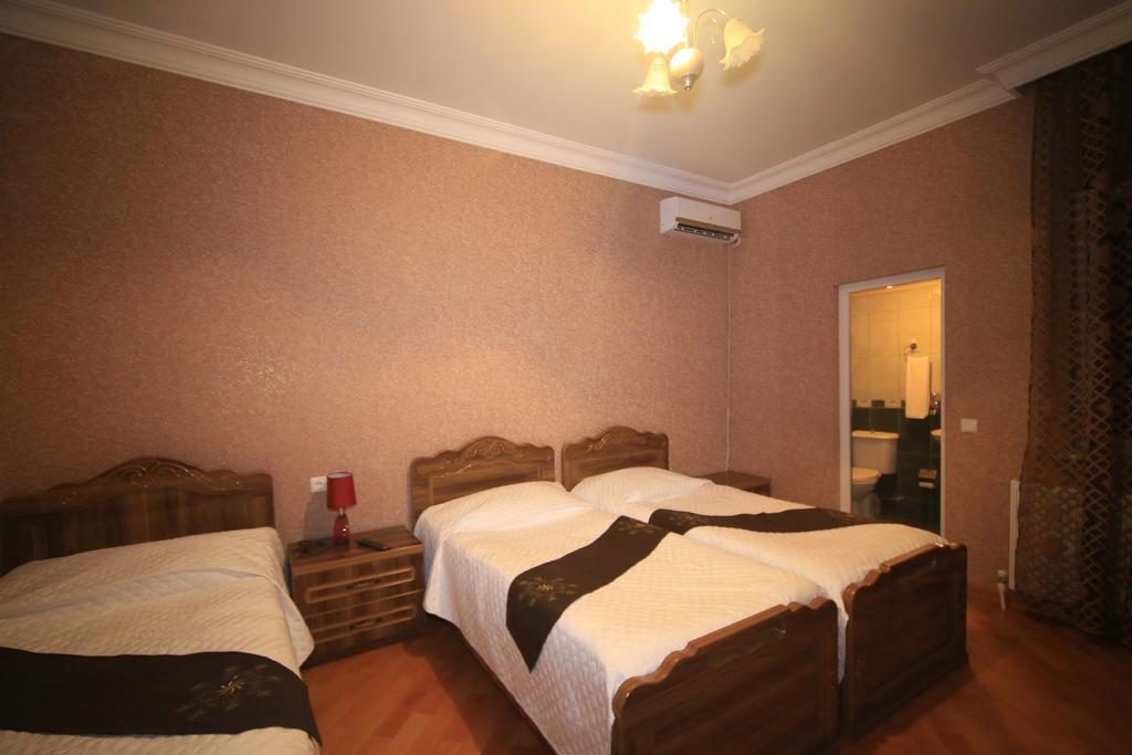 Hotel Edelweiss Кутаїсі Екстер'єр фото