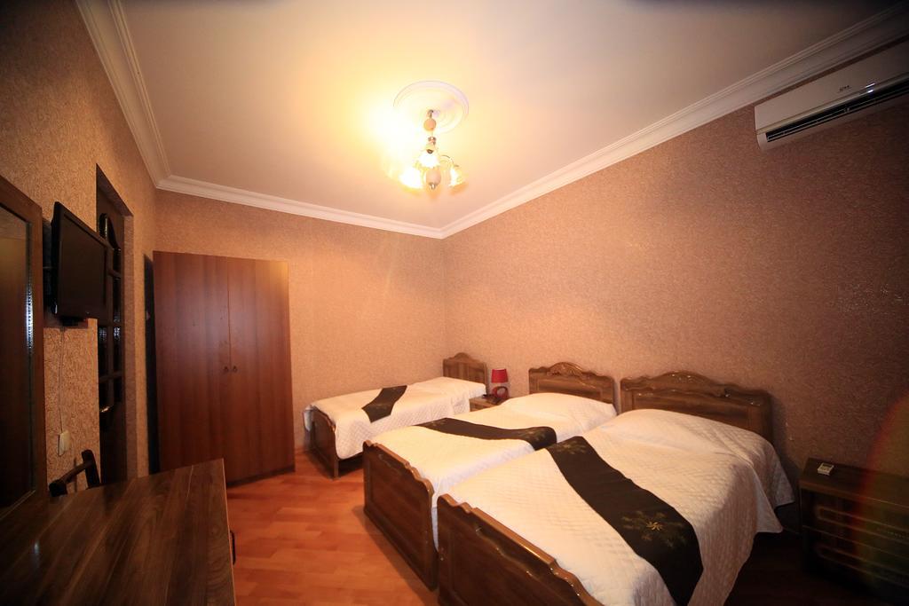 Hotel Edelweiss Кутаїсі Екстер'єр фото