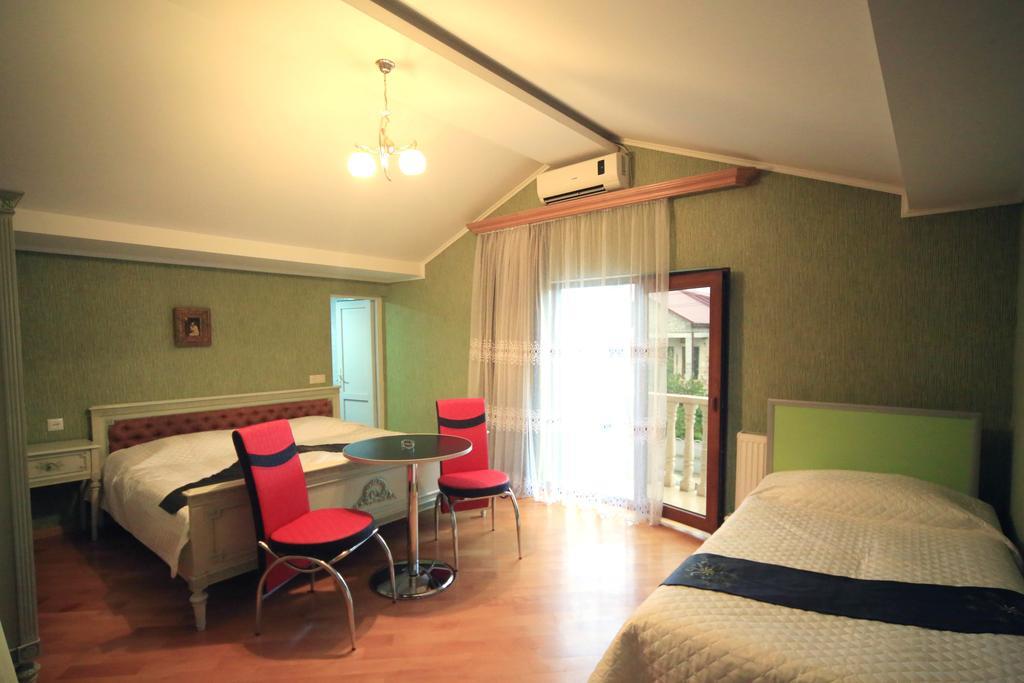 Hotel Edelweiss Кутаїсі Екстер'єр фото